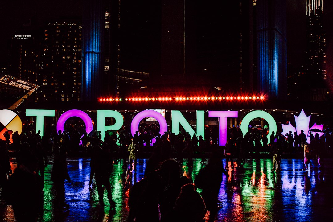 Uteliv i Toronto: En guide til byens beste kveldsopplevelser